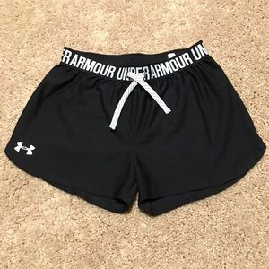 Under Armour Girls YLG Black shorts